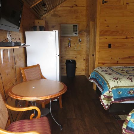 All Tucked Inn Cabins Stockdale 외부 사진