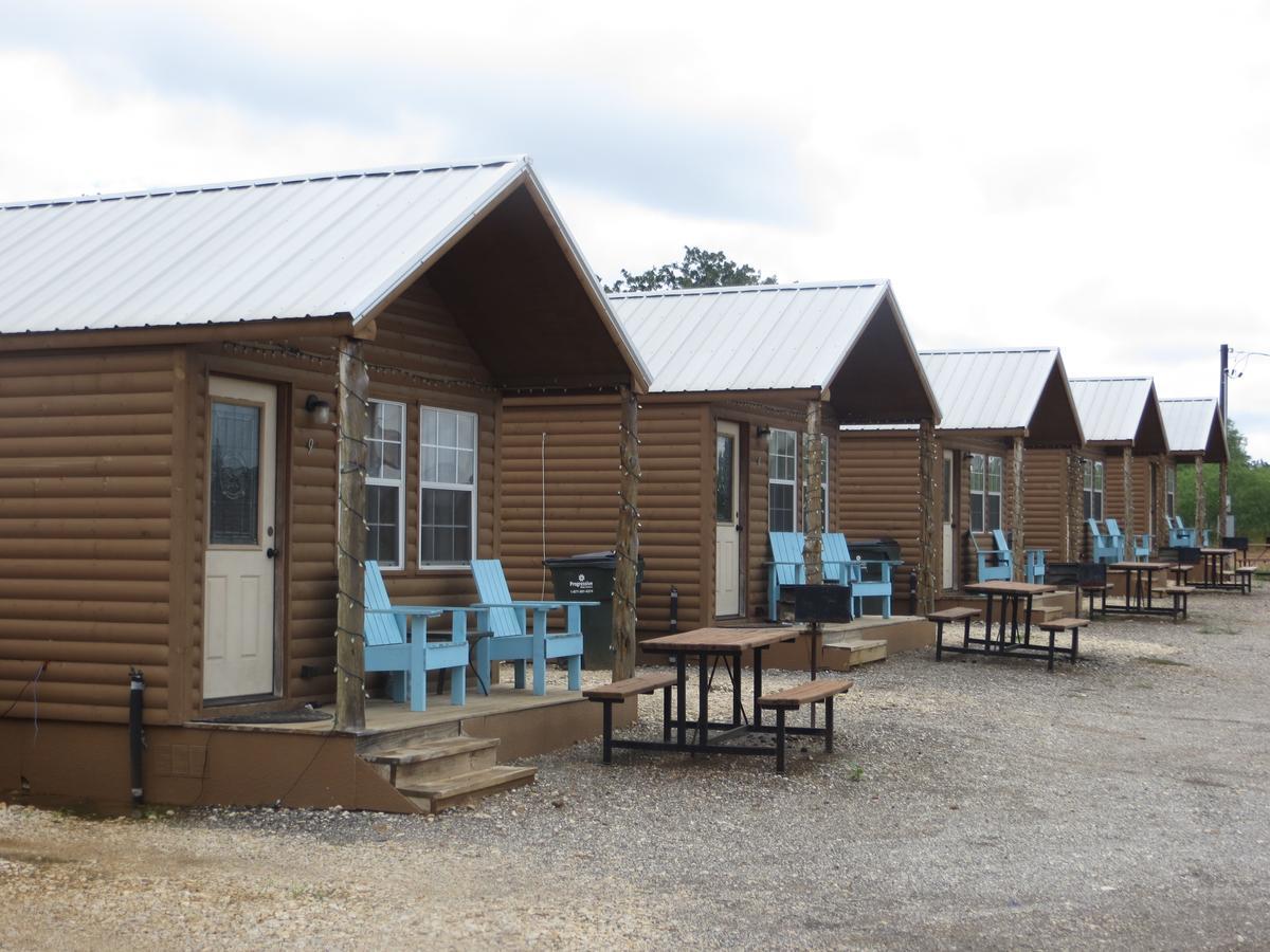 All Tucked Inn Cabins Stockdale 외부 사진