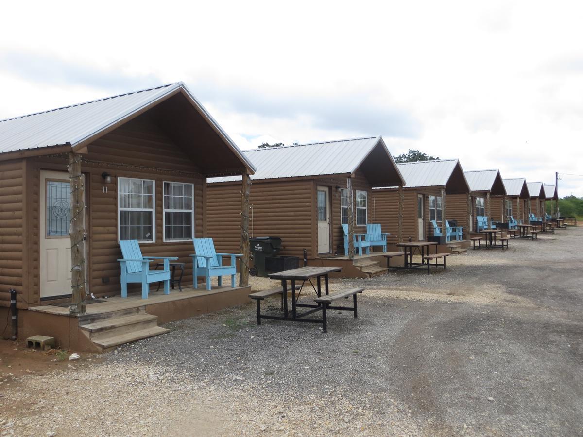 All Tucked Inn Cabins Stockdale 외부 사진